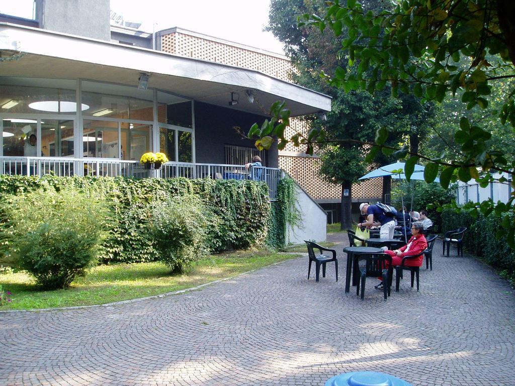 Ostello Aig Piero Rotta Milano Exteriör bild